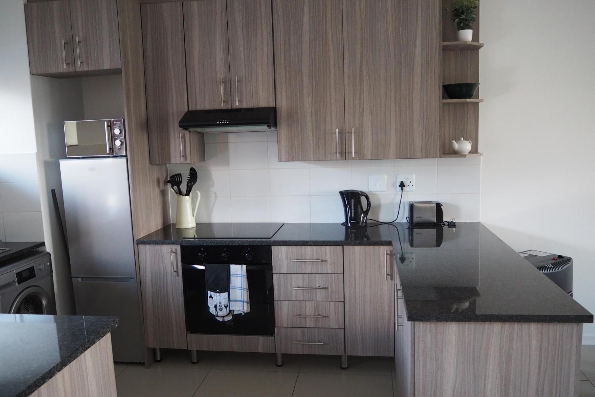 Or Tambo Self Catering Apartments, The Willows Boksburg Exterior foto