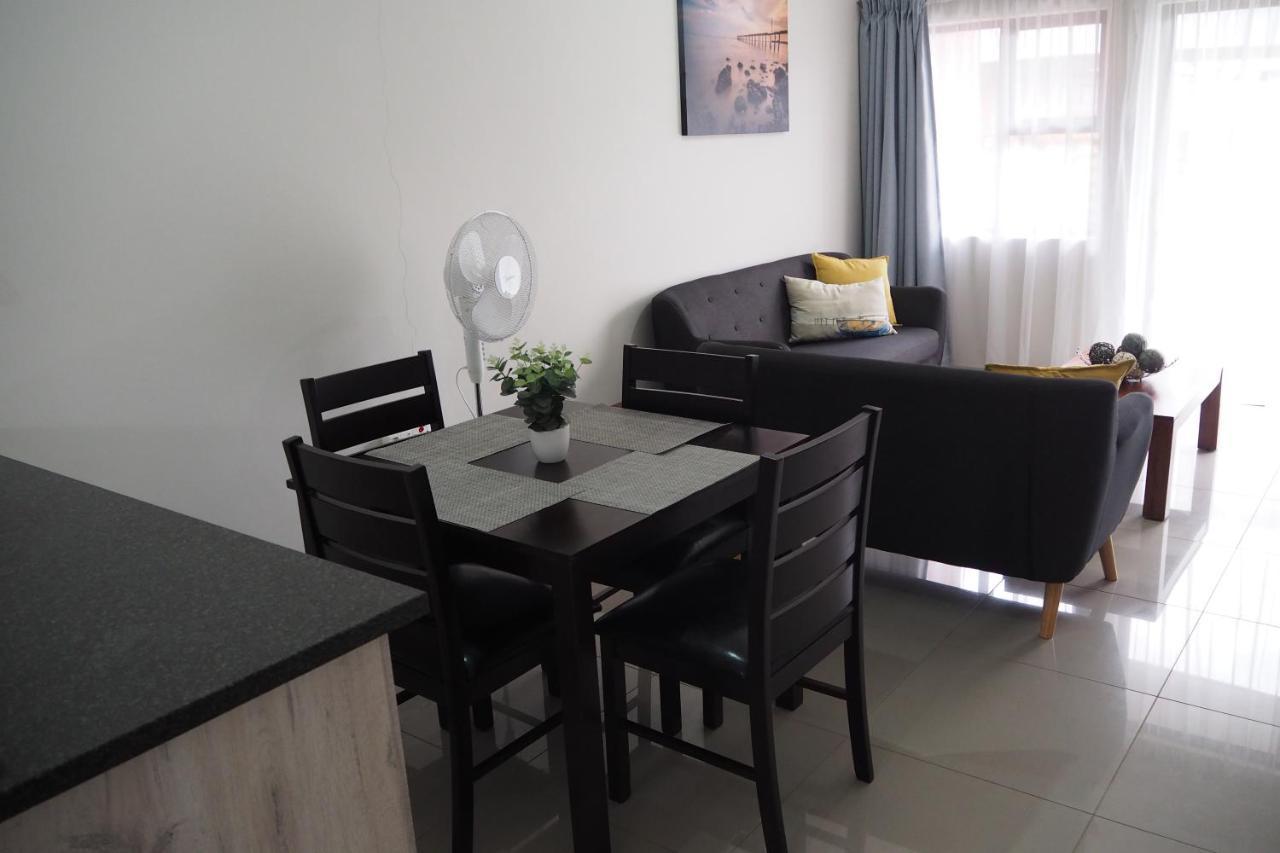 Or Tambo Self Catering Apartments, The Willows Boksburg Exterior foto