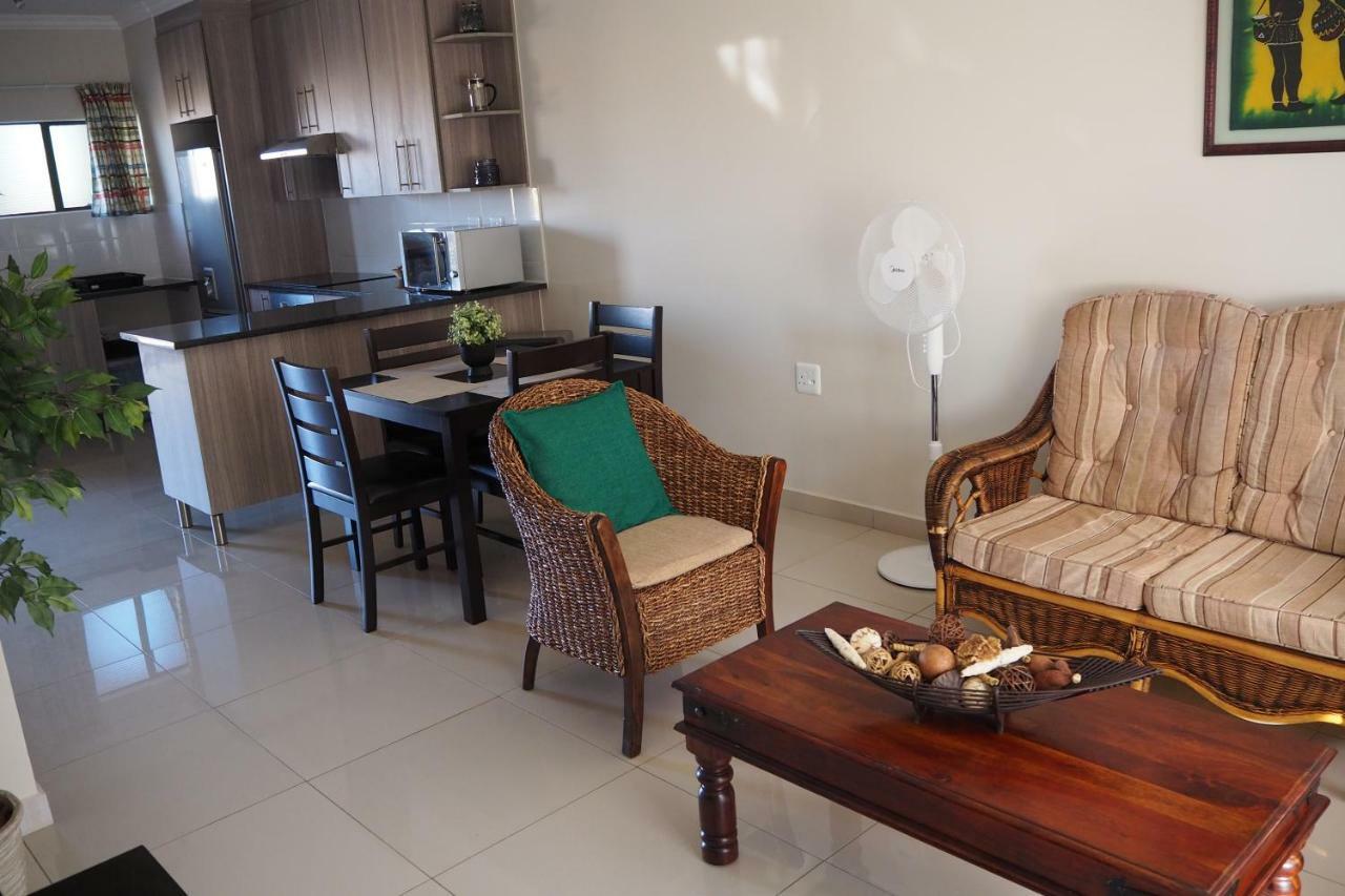 Or Tambo Self Catering Apartments, The Willows Boksburg Exterior foto
